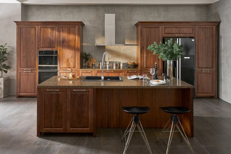 你應該選擇漂亮的紅木廚柜嗎？